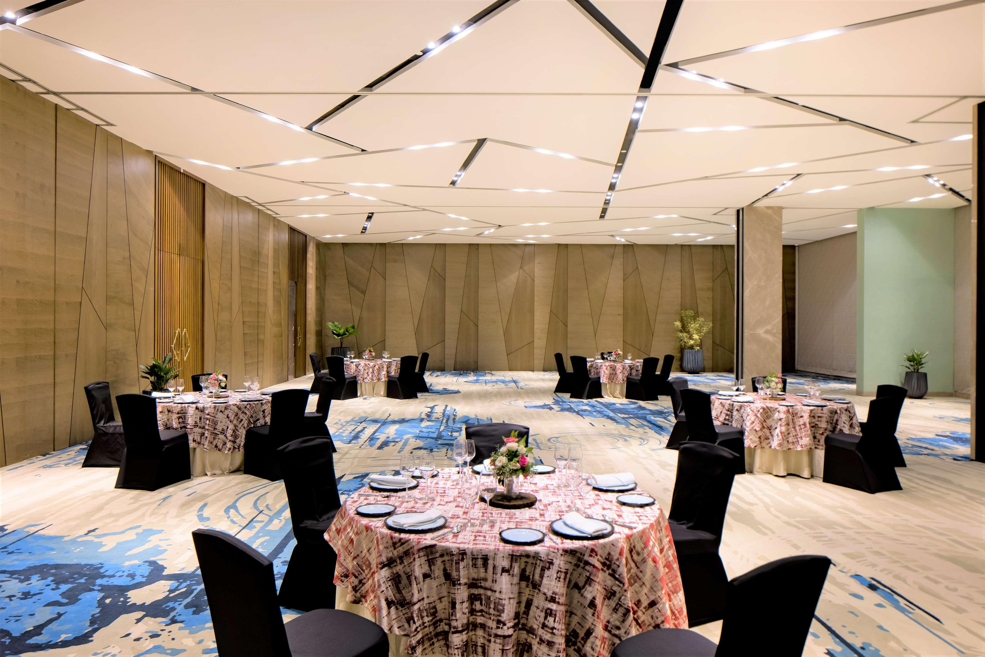 Radisson Blu Mumbai International Airport Hotel Eksteriør billede The ballroom